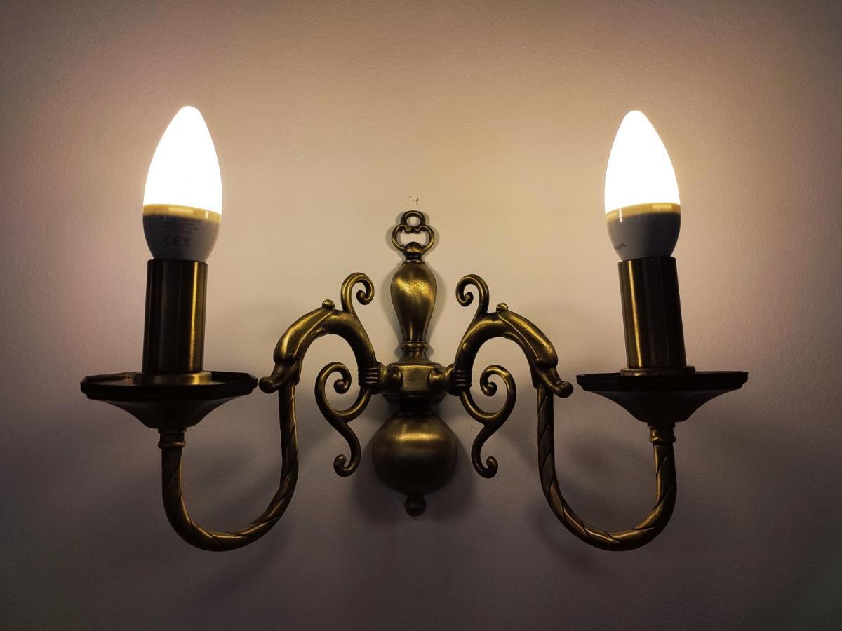 Guest Mansion, Гостински Палат Rostusa Bagian luar foto