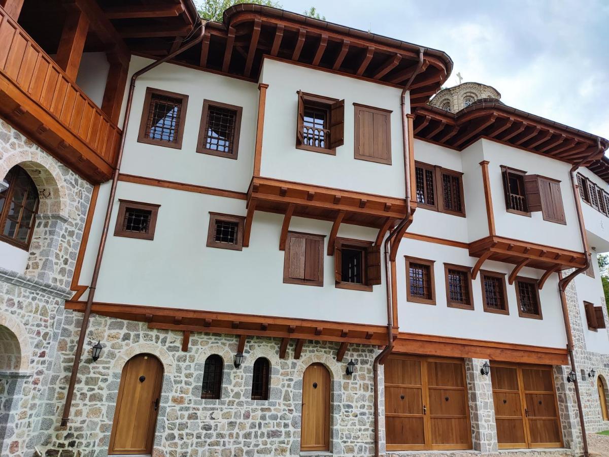 Guest Mansion, Гостински Палат Rostusa Bagian luar foto